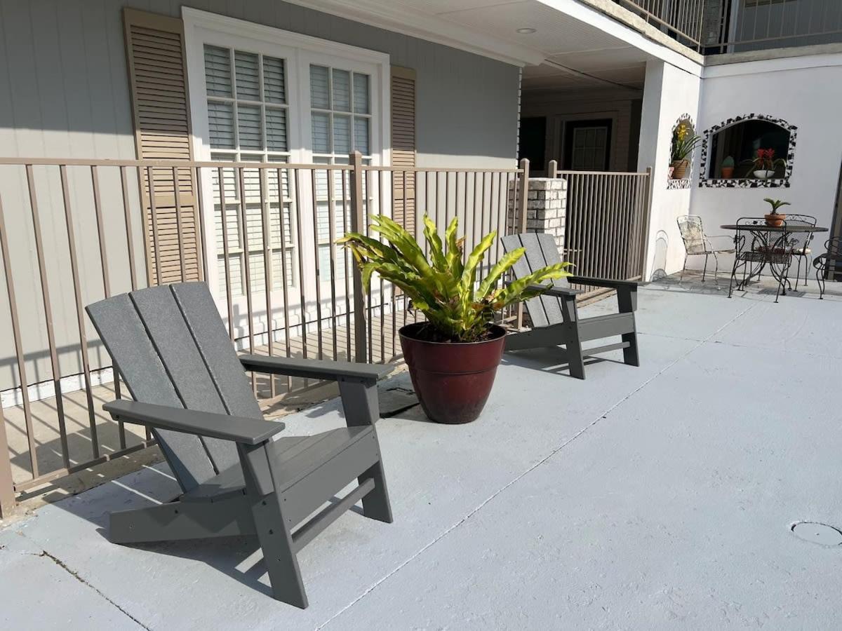 2 Bedroom Private & Laundry * Baton Rouge