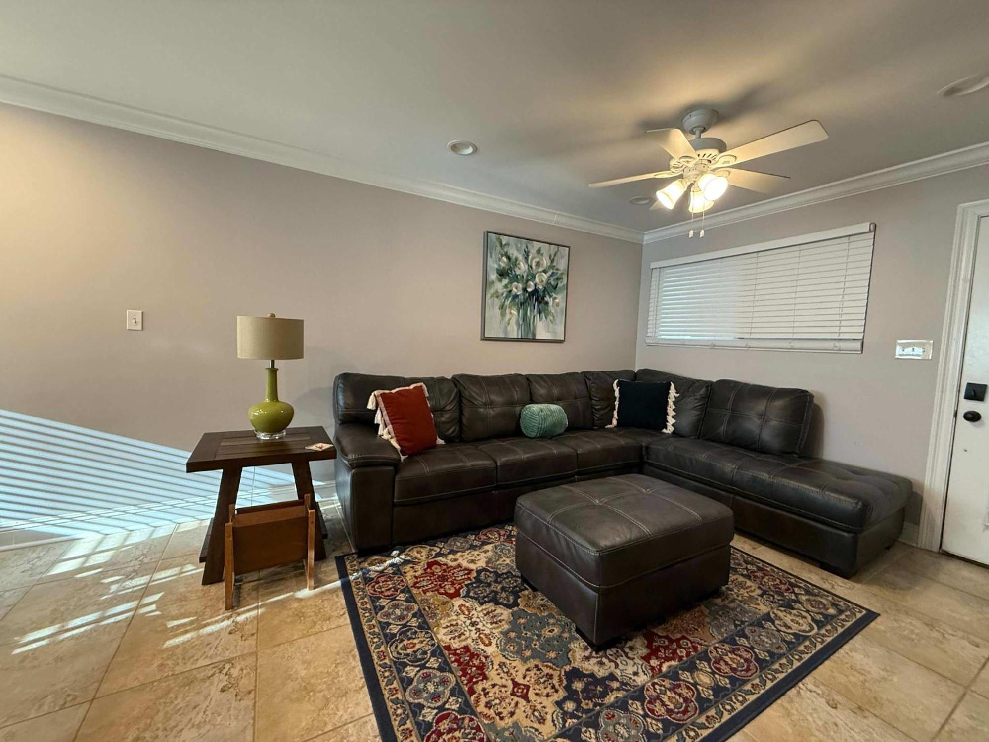 2 Bedroom Private & Laundry *