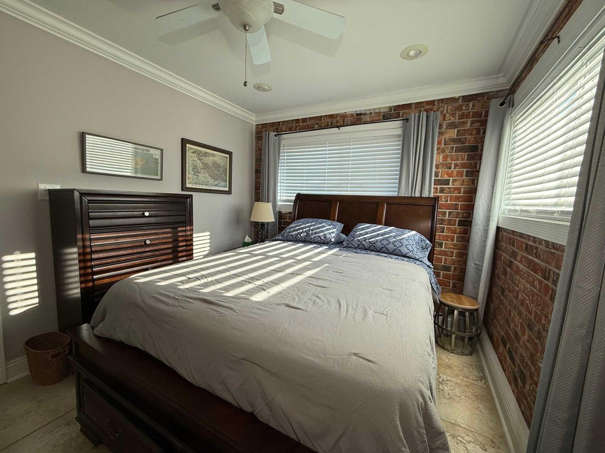 2 Bedroom Private & Laundry * Baton Rouge